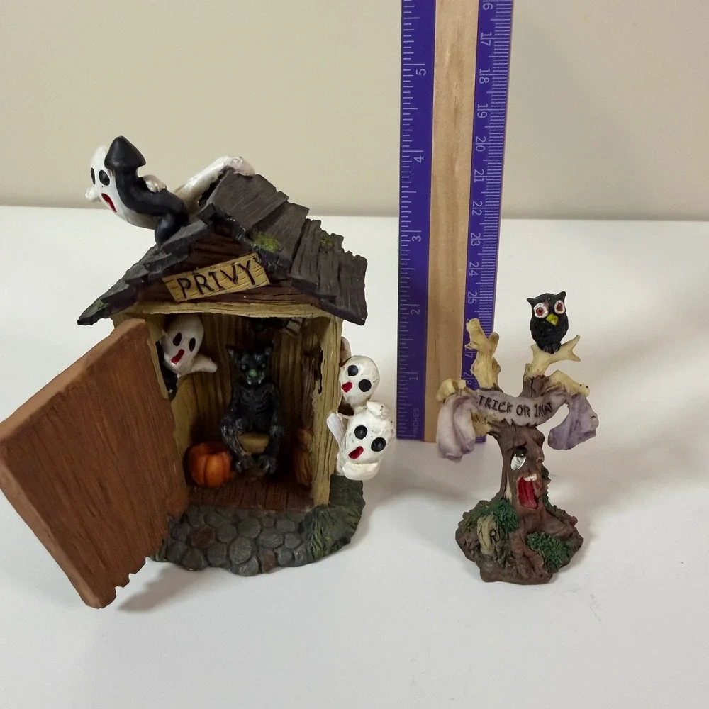 Spooky Hollow Halloween Village Figurines Ghost Novelty Black Cat Trick or Treat